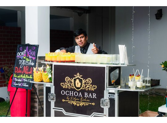 dhulce barman ochoa bar